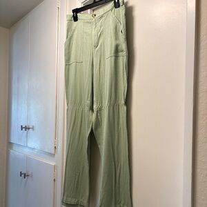 Wildfox flowy rayon sage green pants - size large
